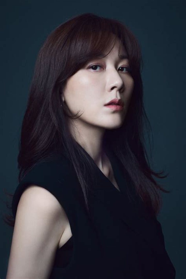 Kim Ha-neul: Exploring the Enduring Charm of a South Korean Star